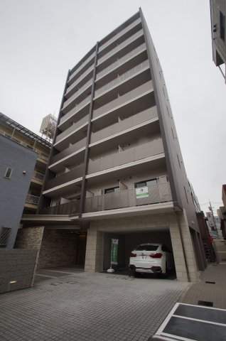 建物外観　生麦駅徒歩１分の駅近マンションです。