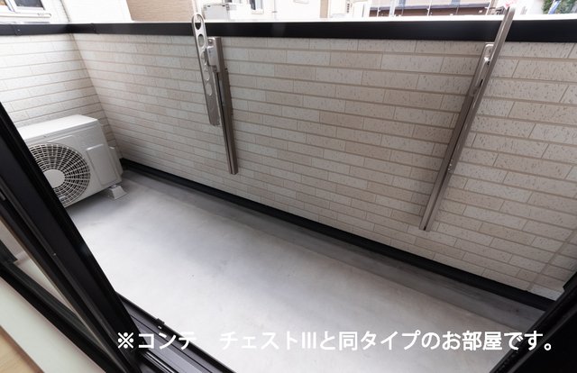 バルコニー　外からの目が気にならないバルコニーで洗濯物が干せます