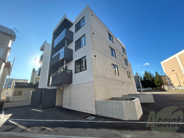 建物外観　札幌市白石区栄通５「Ａｔｔｒａｅｎｔｅ」