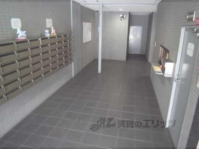 Du四条の外観写真
