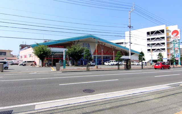 スーパー　マルナカ　中央通り店（スーパー）まで622m