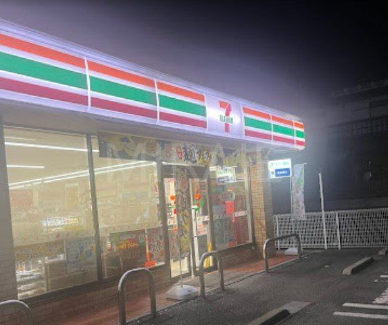 コンビニ　セブンイレブン横浜緑園1丁目店（コンビニ）まで730m