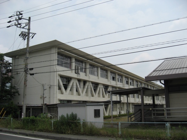 中学校　瑞穂市立巣南中学校（中学校）まで1432m