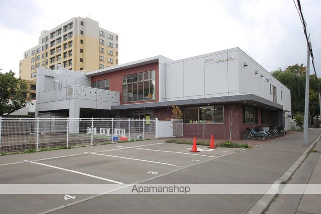 幼稚園・保育園　旭ヶ丘保育園（幼稚園・保育園）まで233m