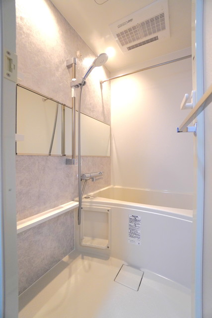バス・シャワールーム　※写真は同タイプ住戸です。