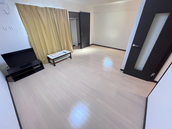 居室・リビング　※別部屋の写真です