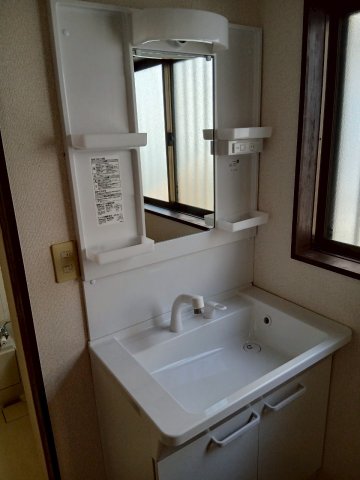 洗面設備　忙しい朝には欠かせない洗面所です
