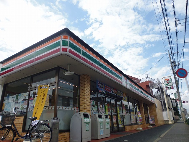 コンビニ　セブンイレブン 板橋赤塚新町2丁目店（コンビニ）まで253m