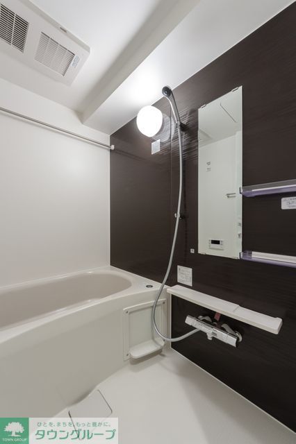 バス・シャワールーム　※写真は同タイプ住戸です。