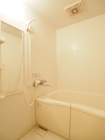 バス・シャワールーム　※別部屋参考写真