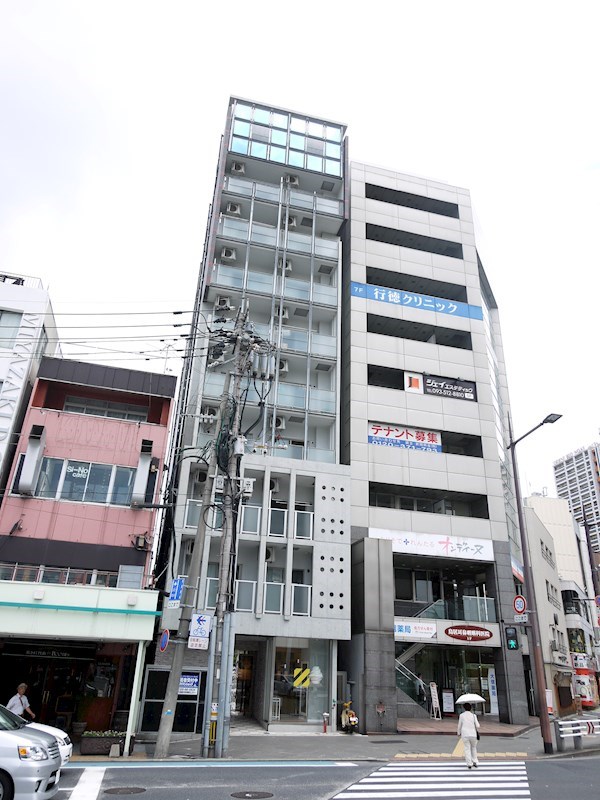建物外観　駅チカでお探しの方へ。
