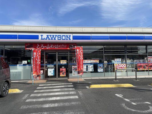 コンビニ　ローソン越谷蒲生寿町店（コンビニ）まで180m