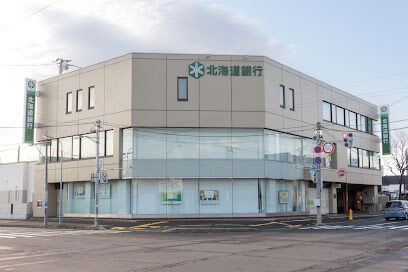 銀行　北海道銀行美香保支店（銀行）まで227m