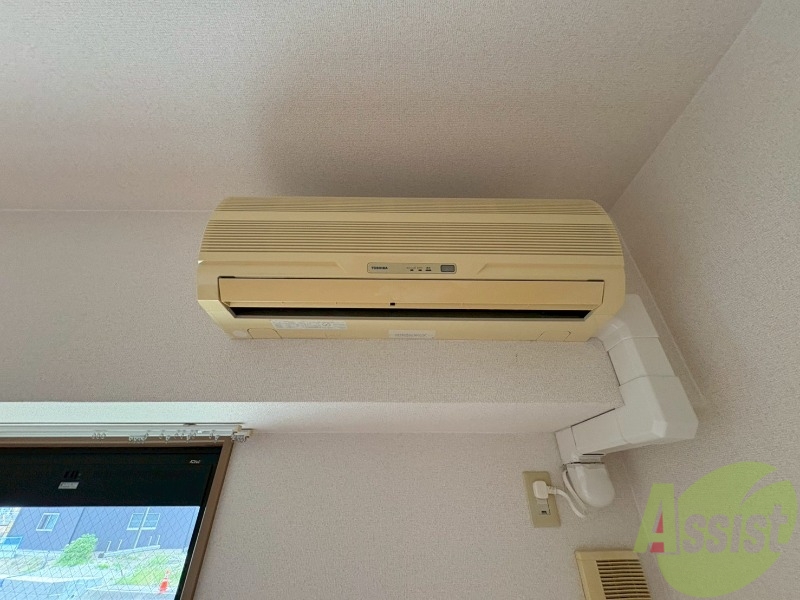 その他設備　こちらはエアコンになります。快適にお過ごし出来ますね。