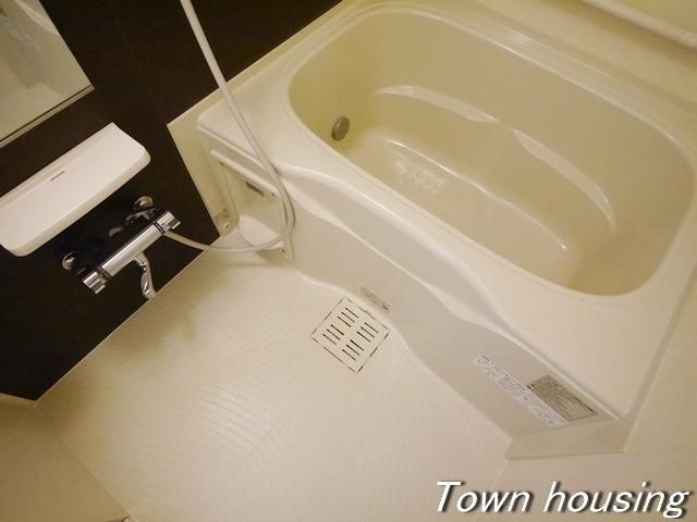 バス・シャワールーム　同物件別部屋写真