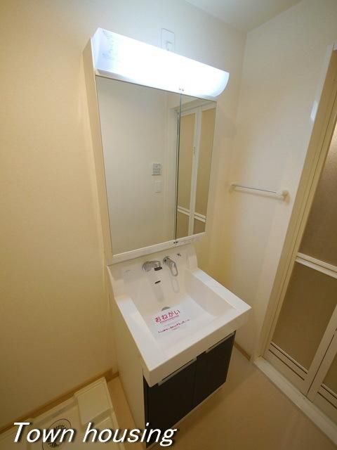 洗面設備　同物件別部屋写真