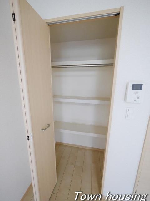 収納　同物件別部屋写真