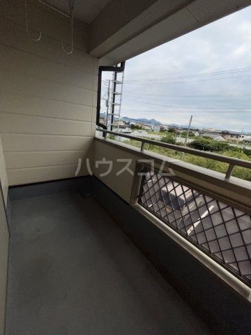 メゾネットα B棟の内装写真