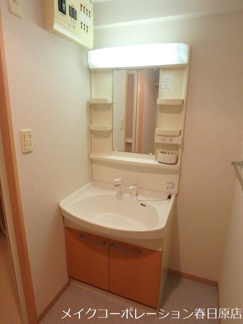 洗面設備　写真は同型タイプ