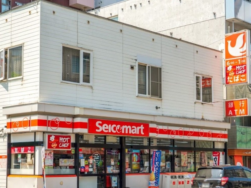 コンビニ　セイコーマートどもん店（コンビニ）まで390m