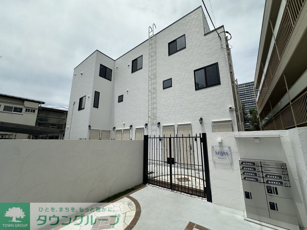建物外観　お部屋探しはタウンハウジングへ♪