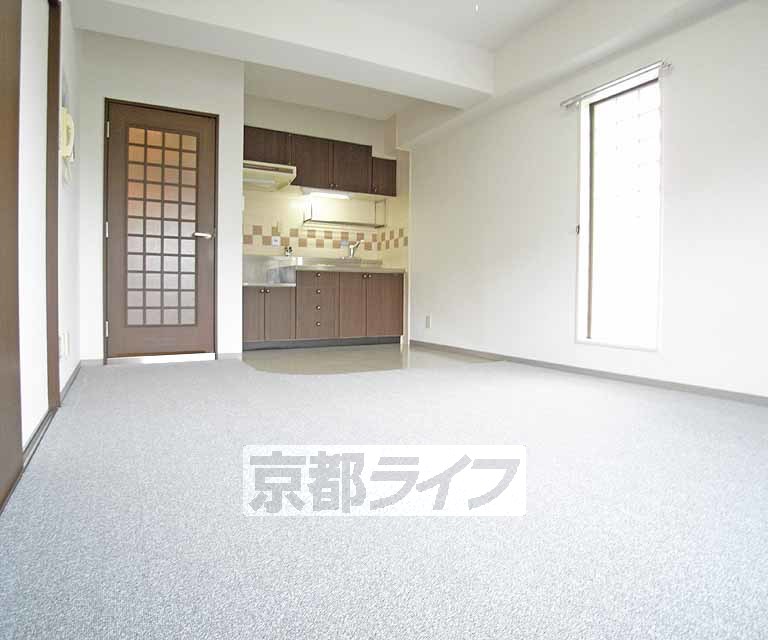 居室・リビング　綺麗な室内です。
