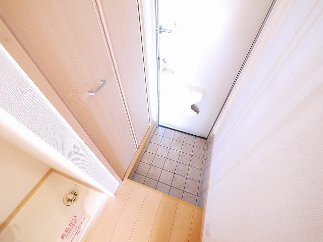 玄関　明るい玄関です