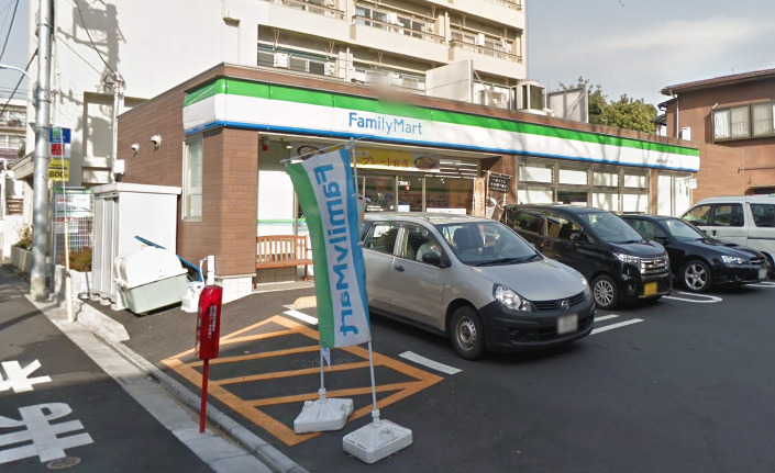 コンビニ　ファミリーマート 杉並下高井戸二丁目店（コンビニ）まで243m