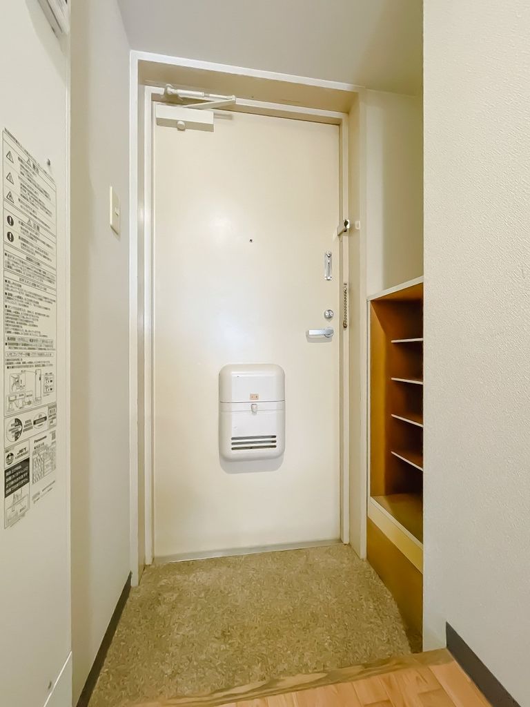 エルテルン壱番館の玄関写真