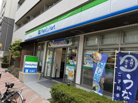 コンビニ　ファミリーマート佃二丁目店（コンビニ）まで450m