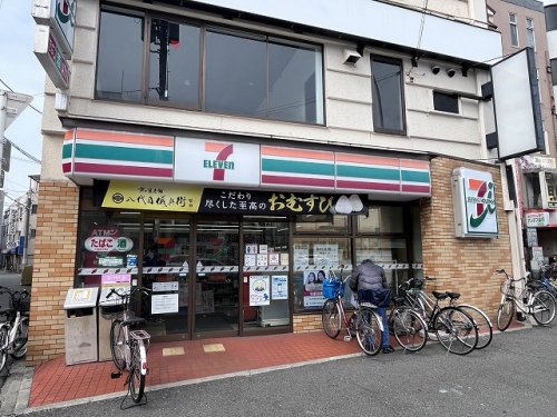コンビニ　セブニレブン大阪玉出駅前店（コンビニ）まで126m