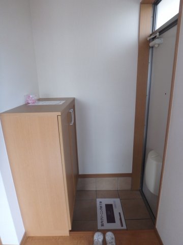 玄関　入居中の為、以前の写真です。