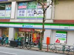 コンビニ　ファミリーマート自然教育園前店（コンビニ）まで93m