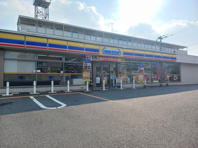 コンビニ　ミニストップ糸島篠原西店（コンビニ）まで600m