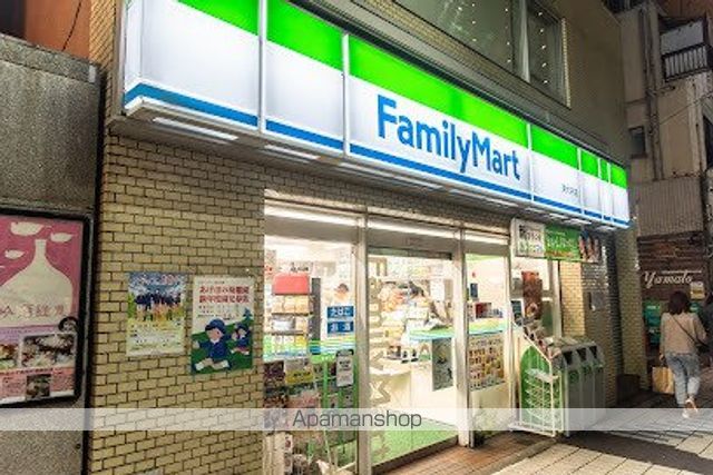 コンビニ　ファミリーマート 東大井店（コンビニ）まで137m