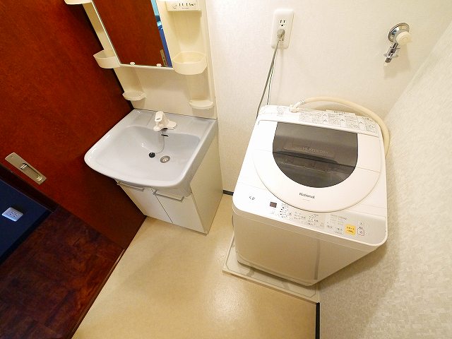 洗面設備　使いやすい洗面所です
