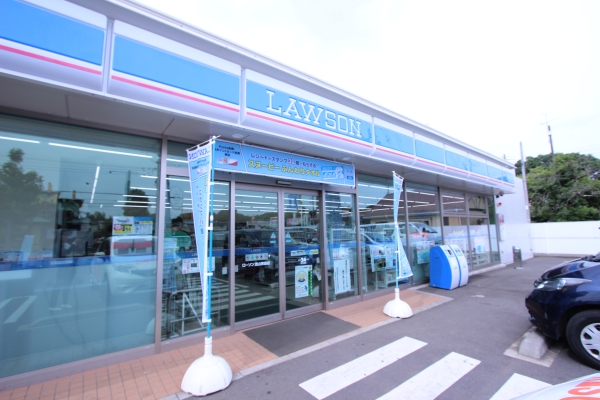 コンビニ　ローソンストア100野田山崎店（コンビニ）まで550m