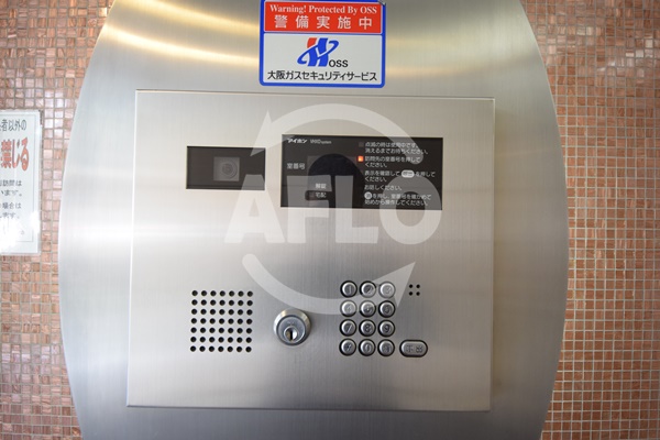 セキュリティ　サンメゾン心斎橋セレブリテ　オートロック