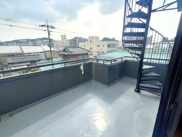 バルコニー