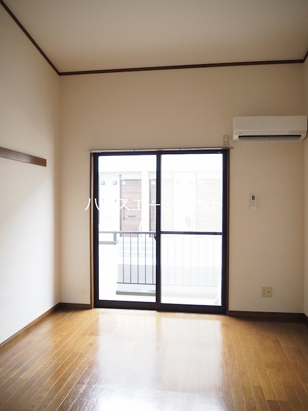 居室・リビング　明るいお部屋です。