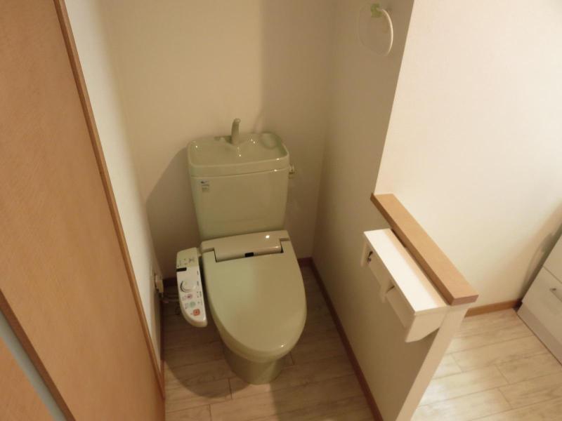 埼玉高速鉄道 南鳩ケ谷駅 徒歩6分 9階建 築22年のトイレ写真