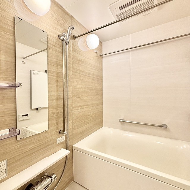 バス・シャワールーム　※写真は同タイプ住戸です。
