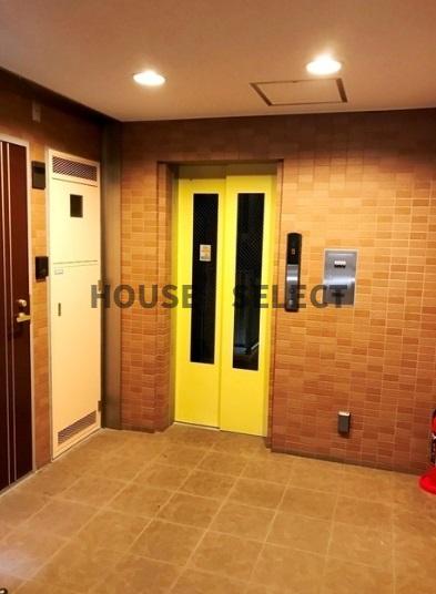 東急世田谷線 世田谷駅 徒歩3分 6階建 築21年の外観写真