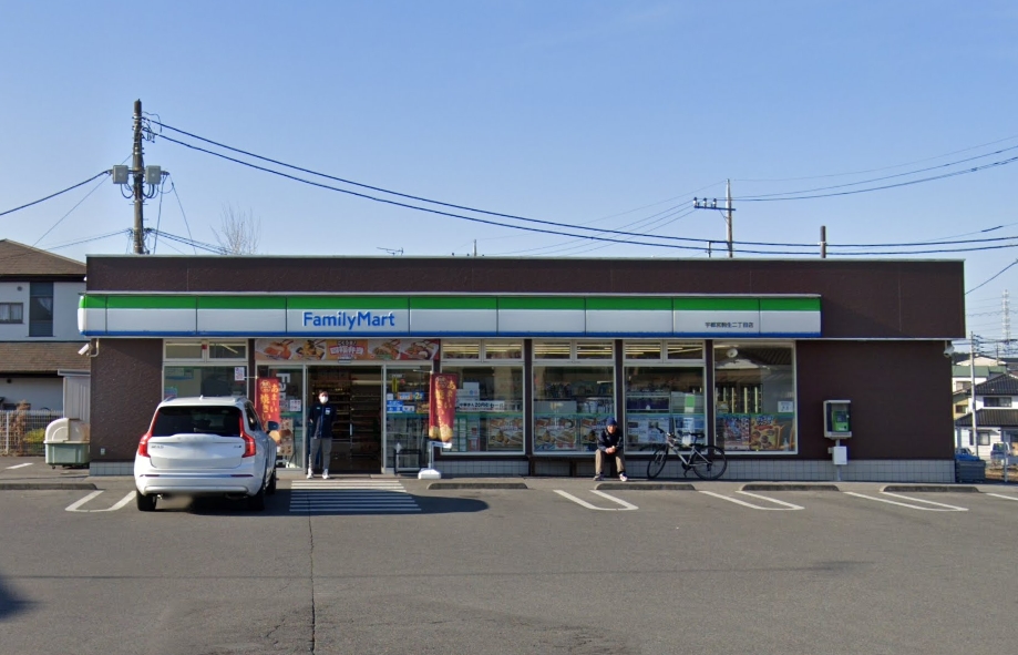 コンビニ　ファミリーマート 宇都宮駒生二丁目店（コンビニ）まで587m