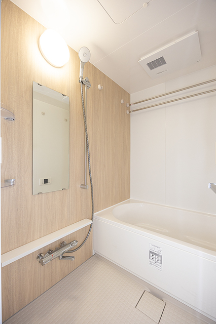 バス・シャワールーム　※写真は同タイプ住戸です。