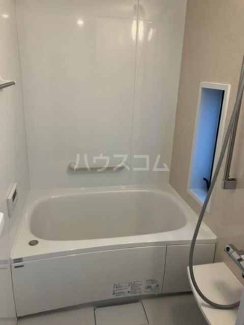 横浜市神奈川区松見町4丁目戸建の風呂写真