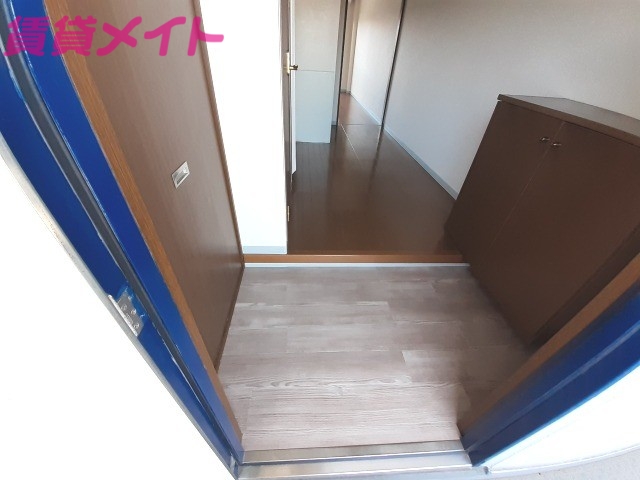 玄関　同型参考写真