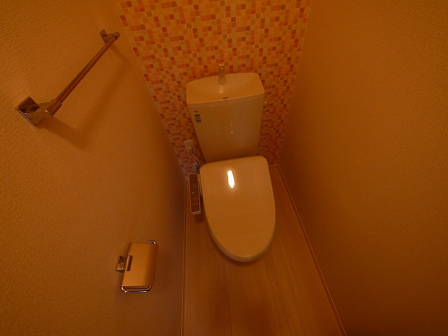 トイレ　コンパクトで使いやすいトイレです