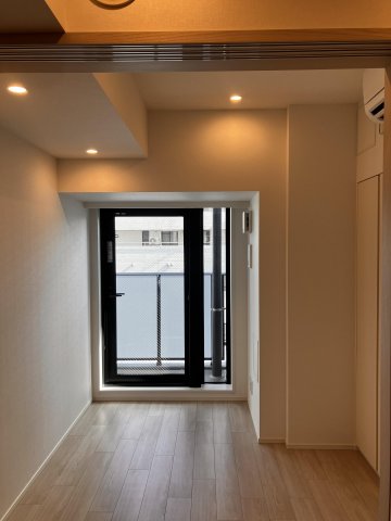 居室・リビング　※別部屋の参考写真です。