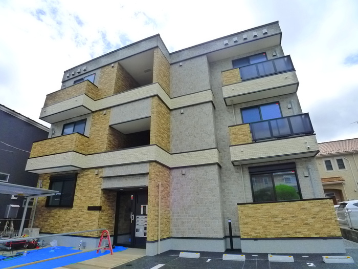 建物外観　建築中